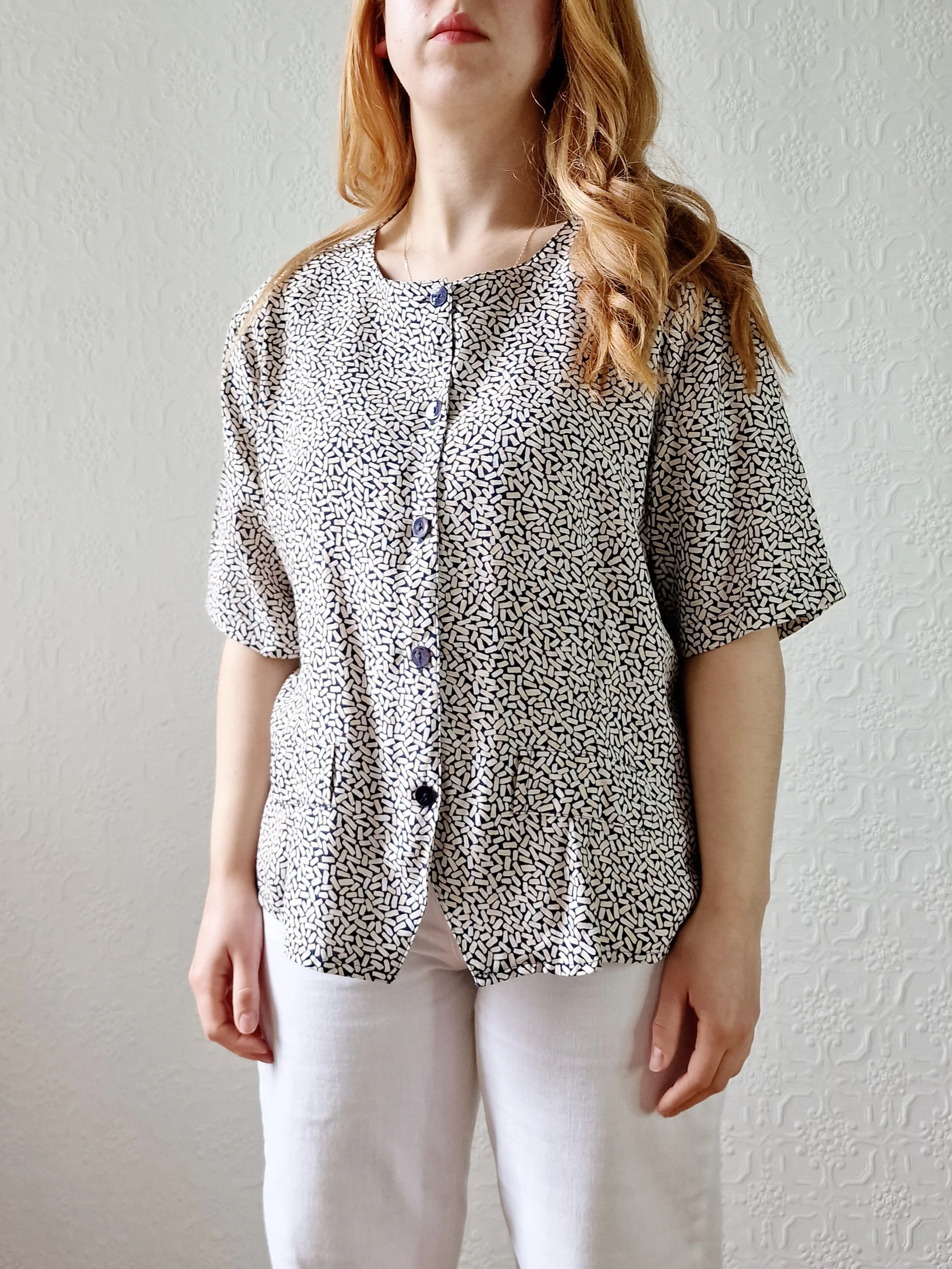 Vintage 80s Black & Beige Abstract Pattern Blouse with Short Sleeves - M - Image 7
