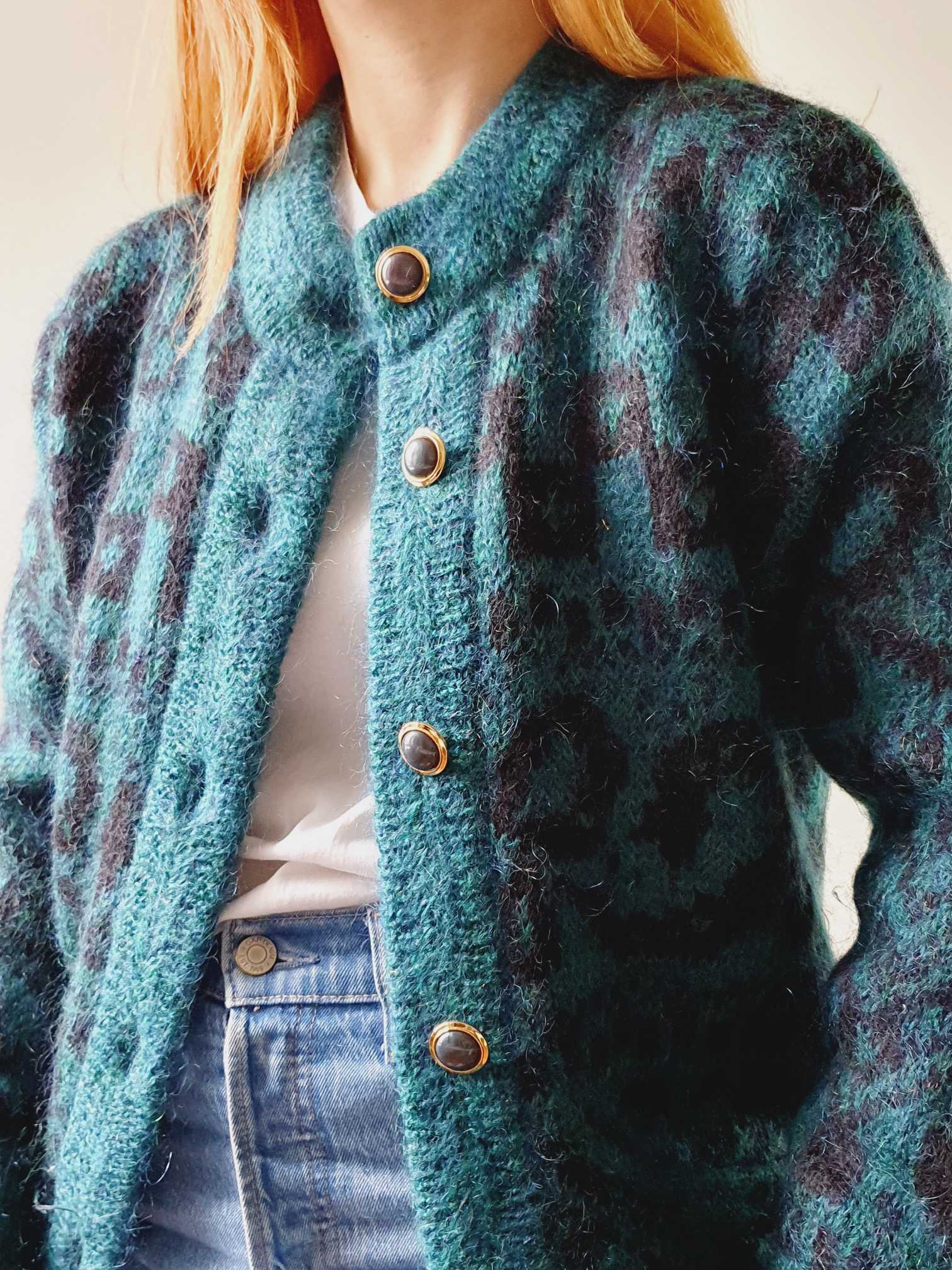 Vintage 80s Green Abstract Pattern Wool Cardigan  - S/M - Image 5
