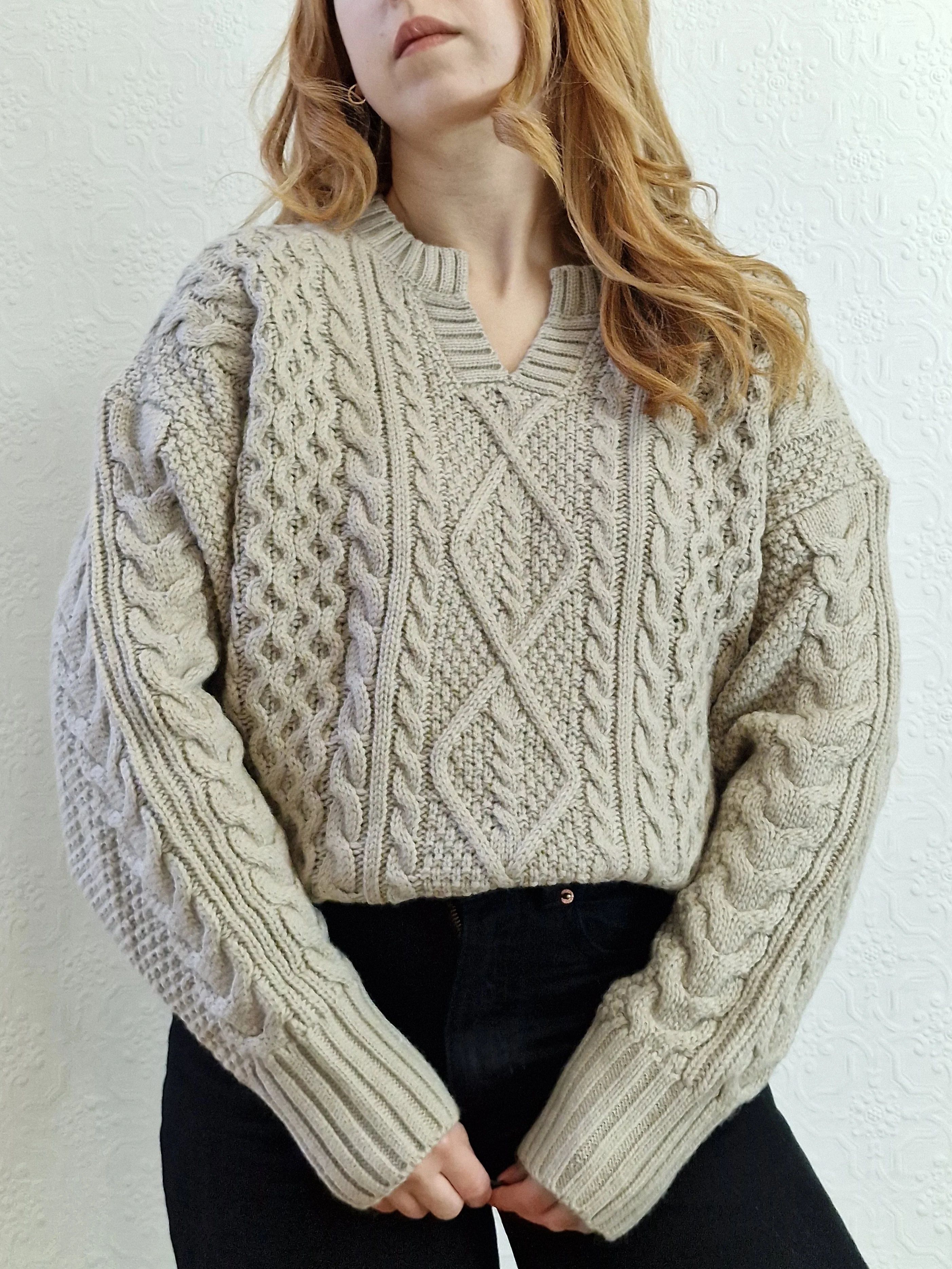Vintage 90s Beige Grey Cable Knit Aran Jumper with Split Crew Neck - L - Image 2