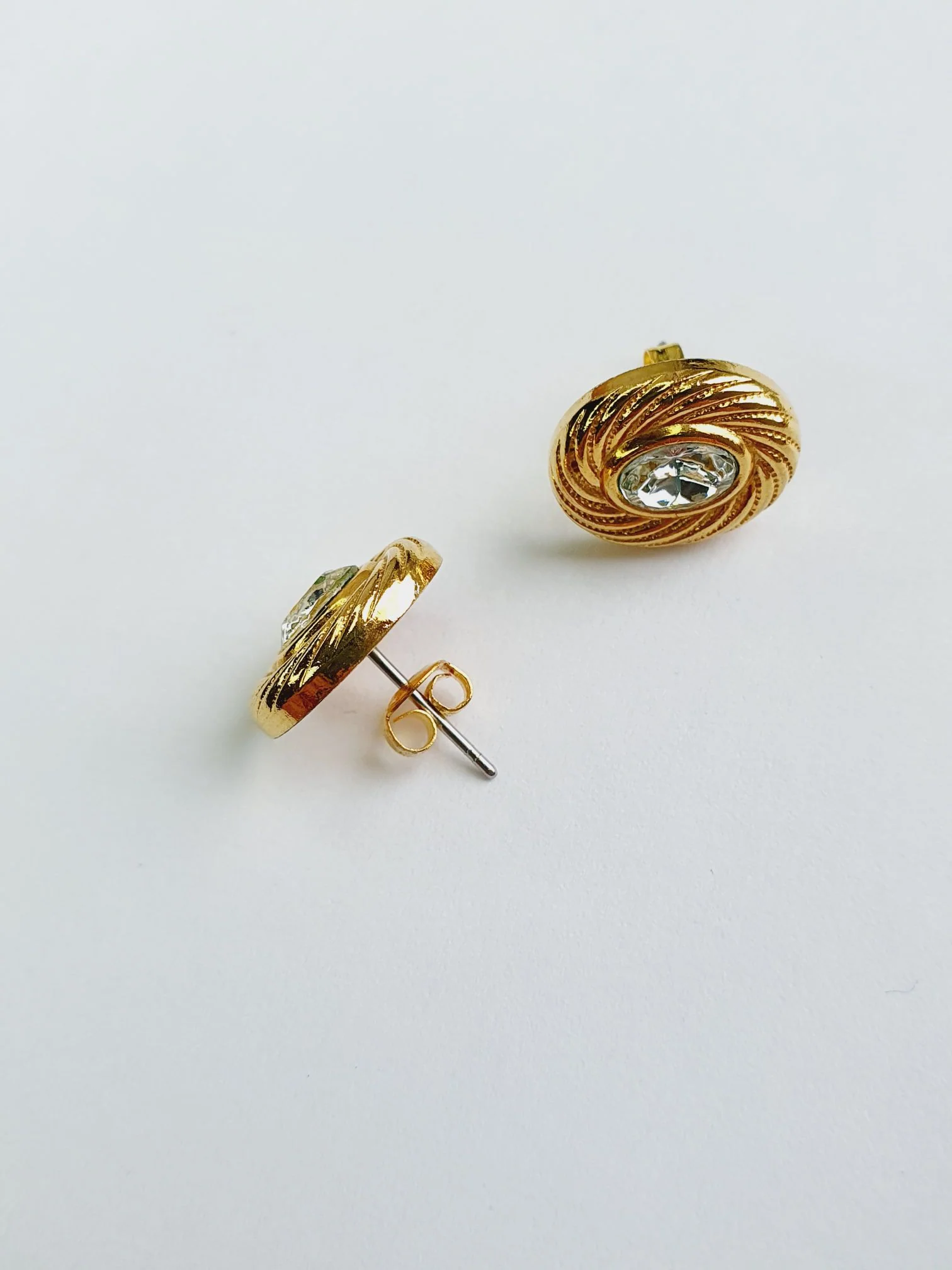 Vintage  Gold Plated Oval Stud Earrings - Image 4