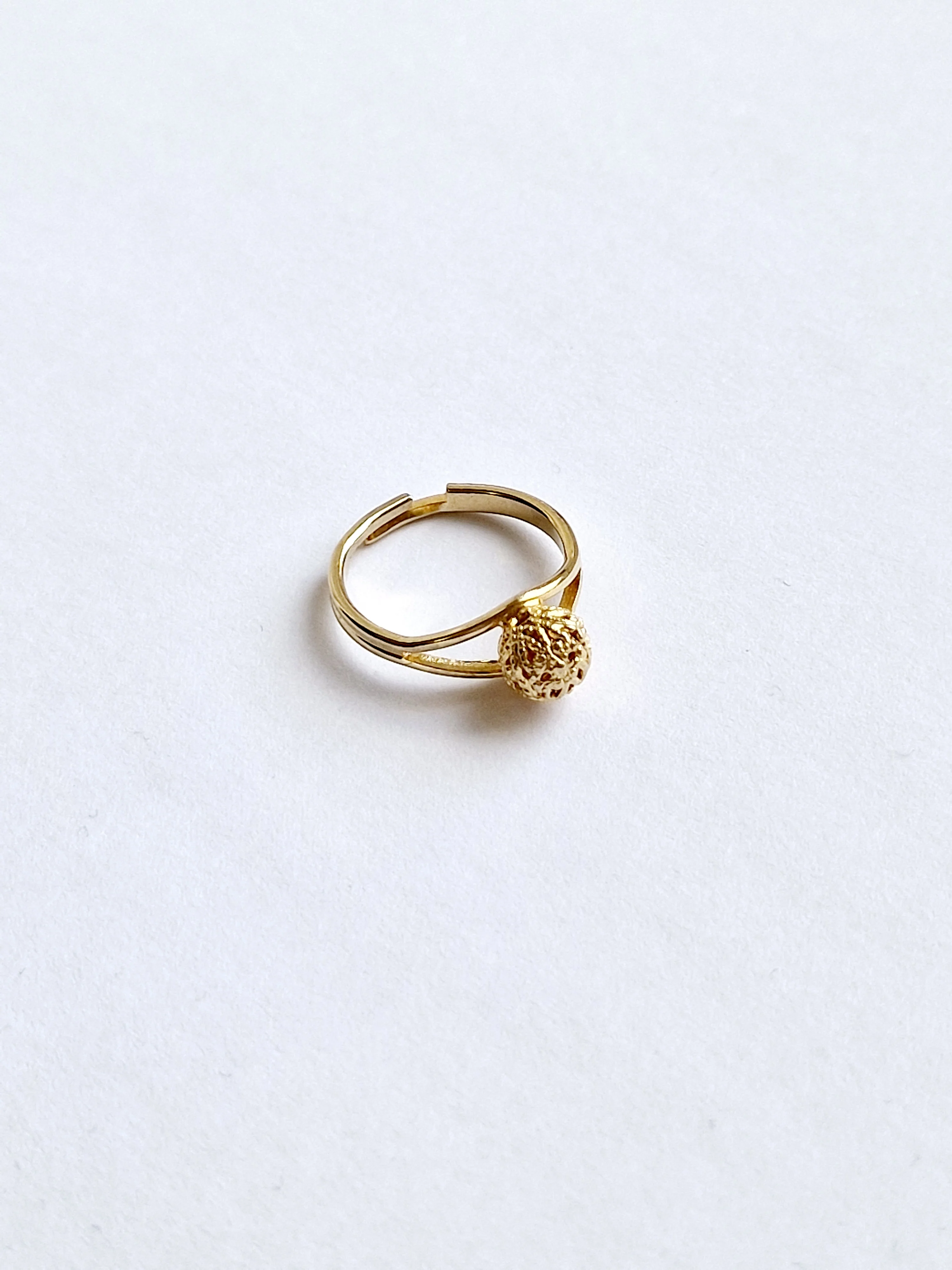 Vintage Gold Plated Ring with Raised Sphere - Image 3