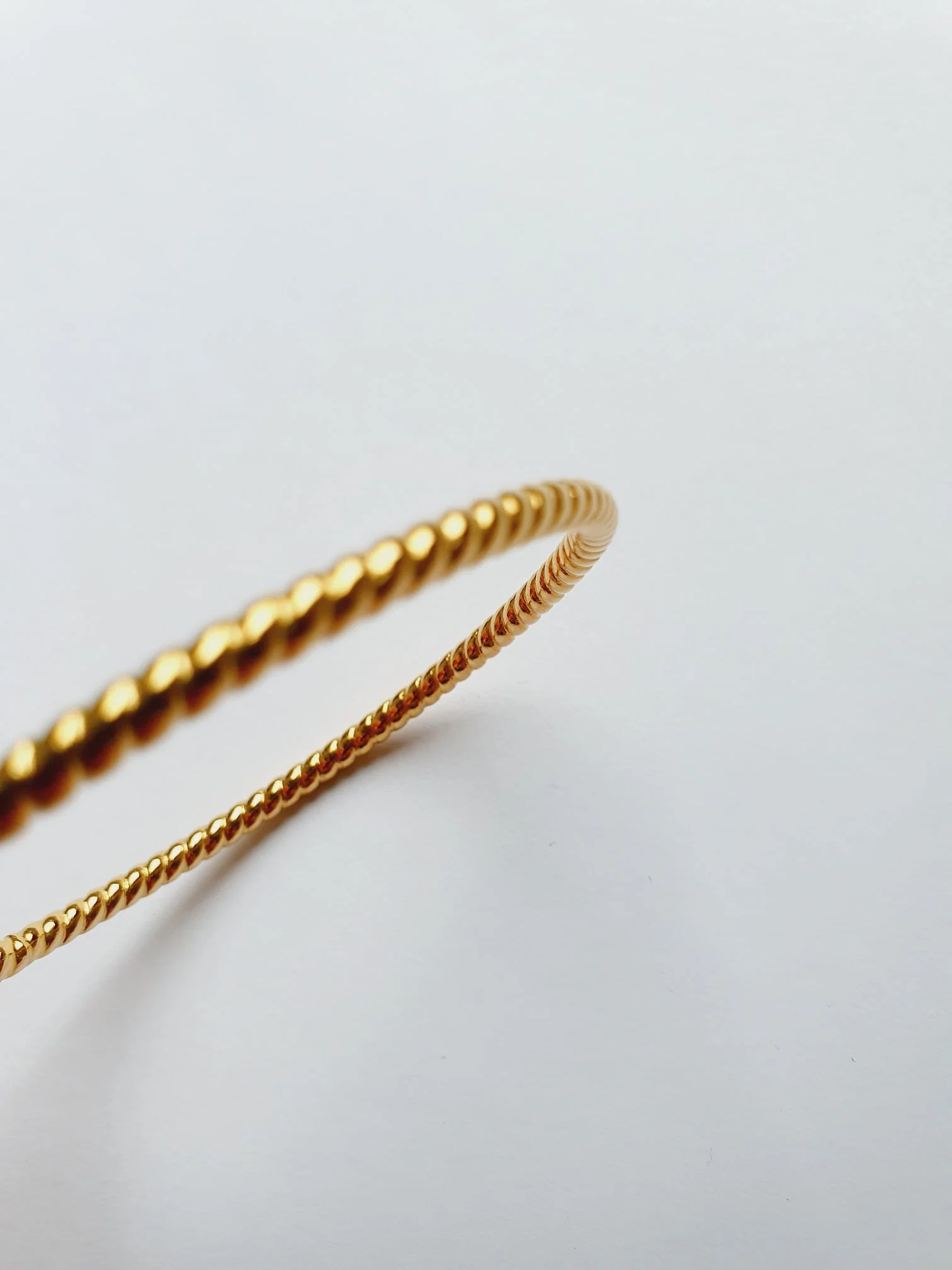 Vintage Gold Plated Round Twist Bangle Bracelet - Image 4